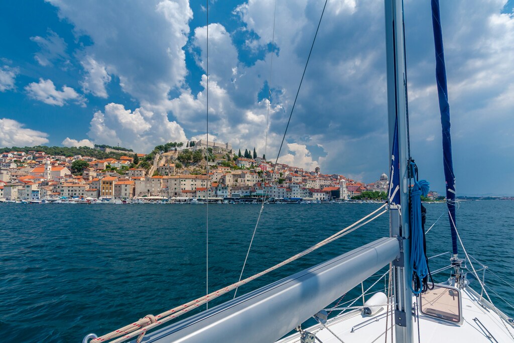 Explore Intimate Ports